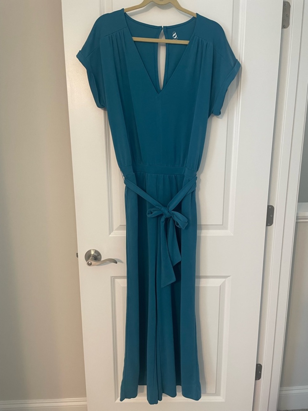 NWT Lou & Gray Teal V-Neck Wide-Leg Jumpsuit w/ Belt and Key Hole Back  Sz L - Picture 2 of 8